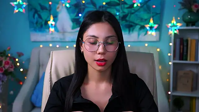 LittleSally   online show from December 13, 11:13 am