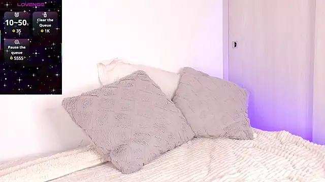 Snapshot of Nix_Taylor chatting on February 17, 8:47 pm Nix Taylor online show from February 17, 8:47 pm