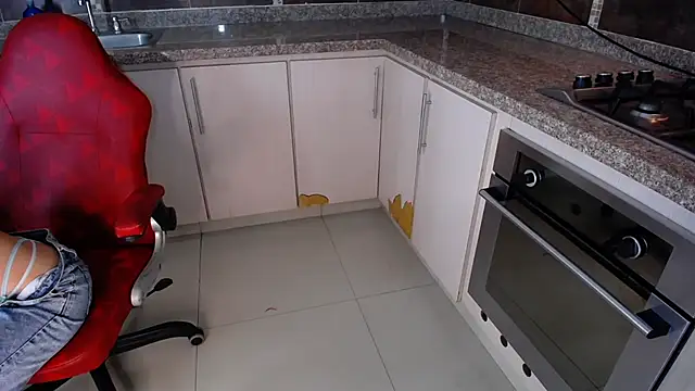 anna alvarez online show from February 7, 11:25 am