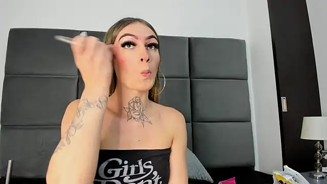 Lizz Luna online show from October 16, 2:29 pm