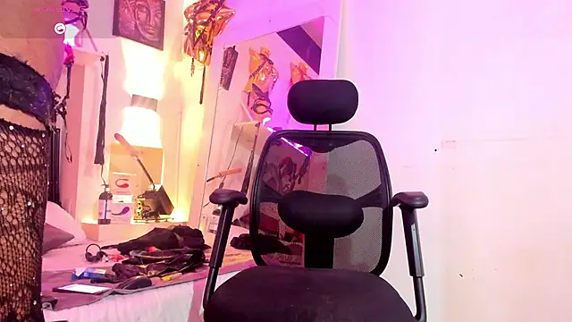 corwindallas24cm online show from February 5, 12:48 am