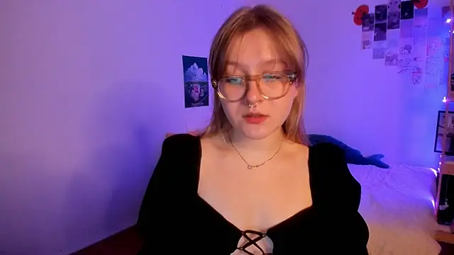 Snapshot of leazy_peazy chatting on November 19, 3:50 am leazy peazy online show from November 19, 3:50 am