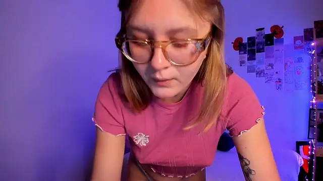 Snapshot of leazy_peazy chatting on December 14, 5:57 am leazy peazy online show from December 14, 5:57 am