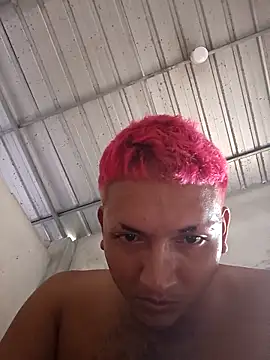 Snapshot of BingedHearts chatting on February 1, 9:02 pm BingedHearts online show from February 1, 9:02 pm