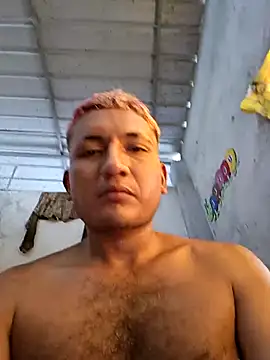 Snapshot of BingedHearts chatting on February 5, 6:12 pm BingedHearts online show from February 5, 6:12 pm