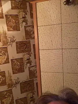 Tonybaloney1972 online show from April 17, 4:26 am