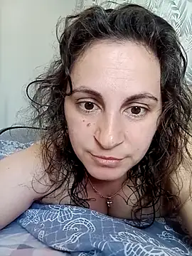 Snapshot of ShelaDiass chatting on May 1, 5:23 am ShelaDiass online show from May 1, 5:23 am