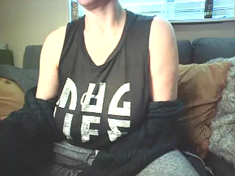 Big-Tits-McGee online show from February 21, 7:10 pm