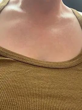 Big-Tits-McGee online show from November 18, 8:24 pm