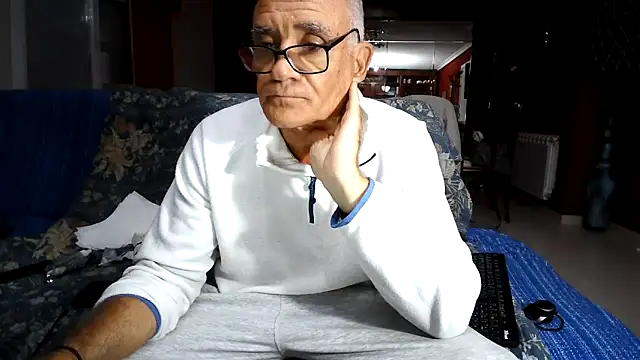 maduroguapo online show from November 14, 9:13 pm