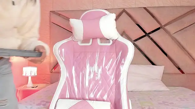 sophie pariss online show from April 5, 3:36 am