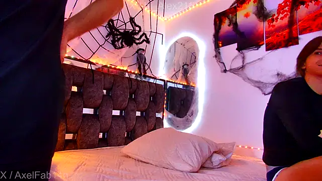 Alex and Fabian online show from October 21, 8:53 pm