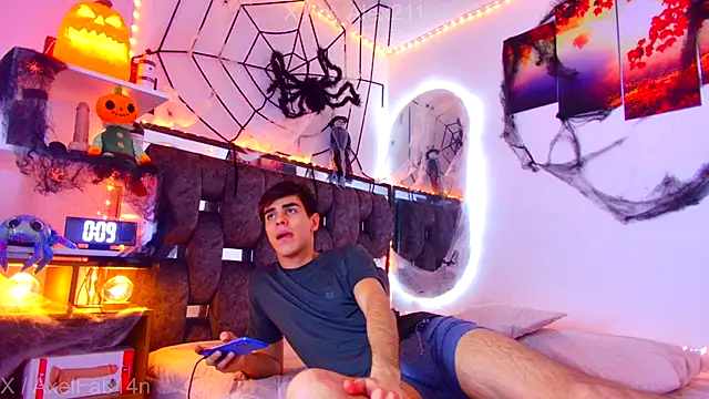 Alex and Fabian online show from October 25, 9:31 pm