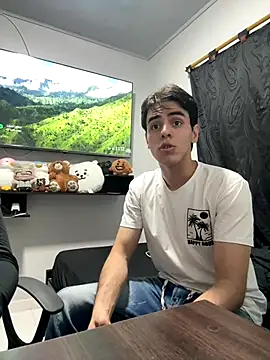 Alex and Fabian online show from December 14, 4:18 am