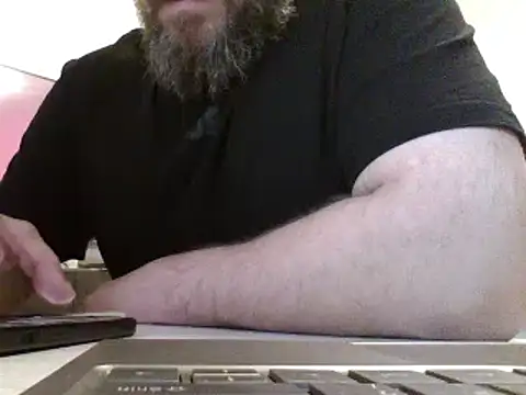 Snapshot of FROL83 chatting on April 14, 4:57 pm FROL83 online show from April 14, 4:57 pm