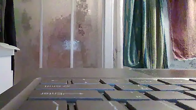 Snapshot of FROL83 chatting on April 22, 5:36 pm FROL83 online show from April 22, 5:36 pm