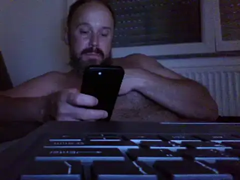 Snapshot of FROL83 chatting on July 8, 7:51 pm FROL83 online show from July 8, 7:51 pm