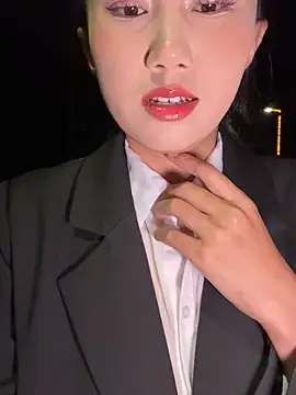 Snapshot of moneymaker_taipei chatting on October 19, 2:40 pm moneymaker taipei online show from October 19, 2:40 pm