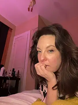 Snapshot of Evagirl88 chatting on March 16, 9:16 am Evagirl88 online show from March 16, 9:16 am