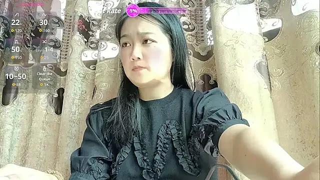 luoxuwen online show from April 18, 1:20 am