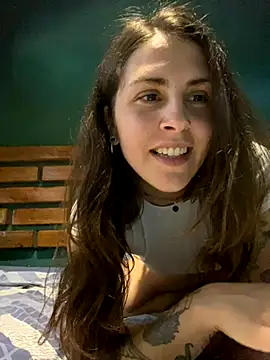 Snapshot of isadelasestrellas chatting on December 5, 9:00 pm isadelasestrellas online show from December 5, 9:00 pm