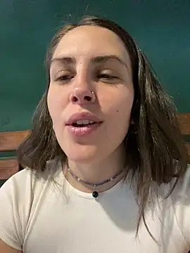 Snapshot of isadelasestrellas chatting on January 6, 6:11 pm isadelasestrellas online show from January 6, 6:11 pm