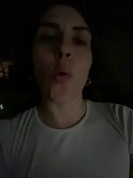 Snapshot of isadelasestrellas chatting on February 15, 9:00 pm isadelasestrellas online show from February 15, 9:00 pm