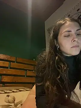 Snapshot of isadelasestrellas chatting on April 6, 4:52 pm isadelasestrellas online show from April 6, 4:52 pm