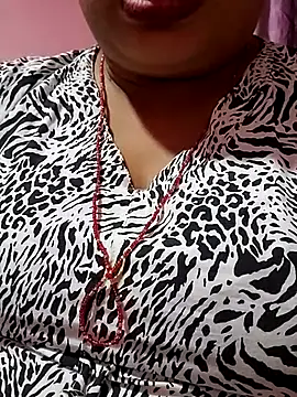 Snapshot of NepaliHotty chatting on October 25, 1:40 pm NepaliHotty online show from October 25, 1:40 pm