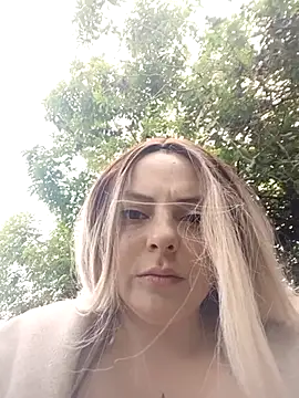 madelaine- online show from October 10, 7:35 pm