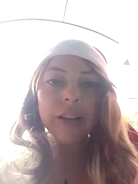 madelaine- online show from December 5, 7:54 pm