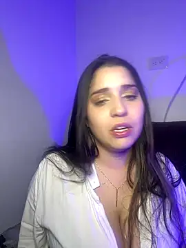 Snapshot of valentina_jonnes1 chatting on December 17, 7:36 am valentina jonnes1 online show from December 17, 7:36 am