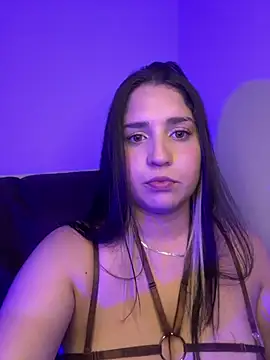 Snapshot of valentina_jonnes1 chatting on May 17, 4:10 am valentina jonnes1 online show from May 17, 4:10 am