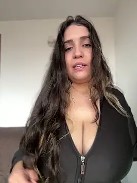 valentina jonnes1 online show from June 7, 10:13 pm
