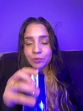 valentina jonnes1 online show from July 11, 5:32 am