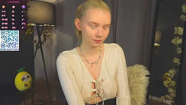 DaisyElmers online show from January 21, 2:11 am