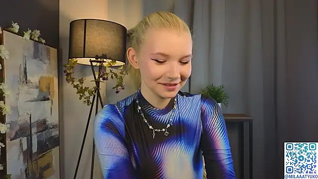 DaisyElmers online show from January 26, 2:24 am