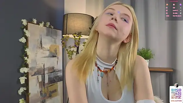 DaisyElmers online show from January 31, 5:30 am