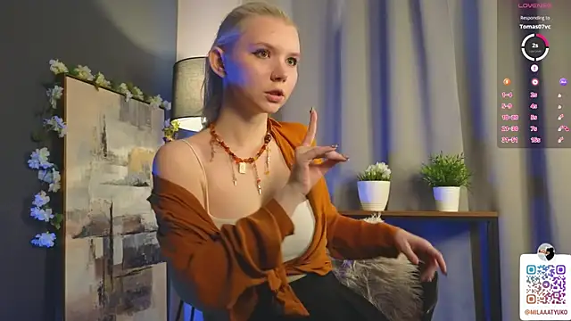 DaisyElmers online show from February 3, 5:29 am