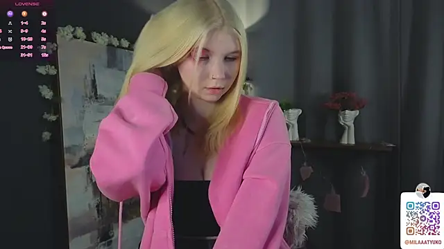 DaisyElmers online show from February 14, 2:39 am