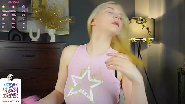 DaisyElmers online show from March 16, 3:25 am