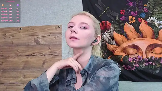 DaisyElmers online show from October 2, 3:57 am