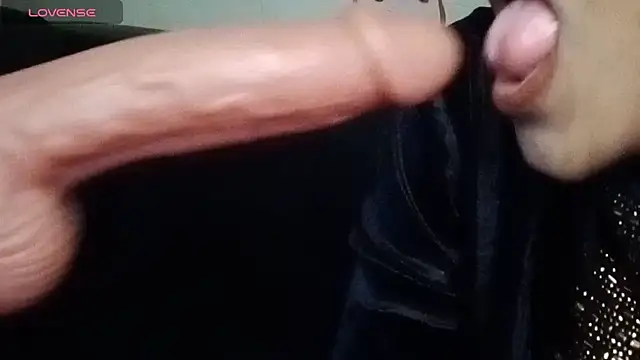 Snapshot of Sheela_oshovadi chatting on February 7, 2:15 pm Sheela oshovadi online show from February 7, 2:15 pm