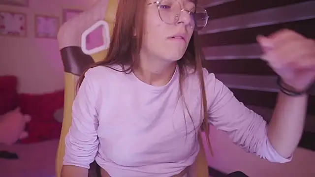 milly kenner online show from March 3, 8:11 pm