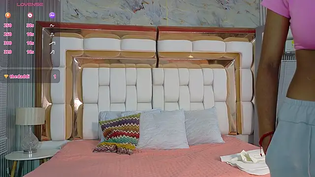 littleebonymommy online show from October 1, 2:50 am