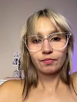 bigbabykiki online show from October 1, 9:04 am