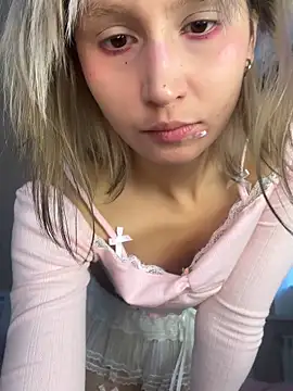 bigbabykiki online show from October 8, 6:11 am