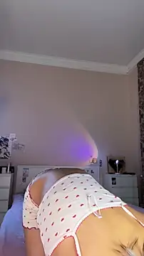 bigbabykiki online show from December 20, 4:58 pm