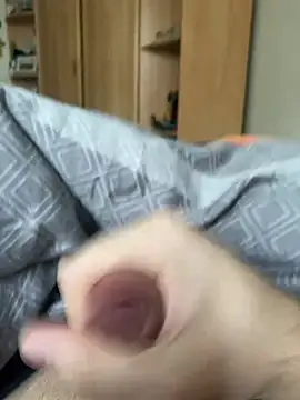 Snapshot of Gartengolem chatting on February 1, 10:26 am Gartengolem online show from February 1, 10:26 am