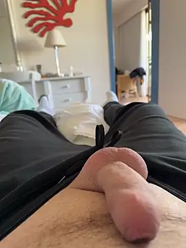 Snapshot of Gartengolem chatting on March 9, 10:08 am Gartengolem online show from March 9, 10:08 am